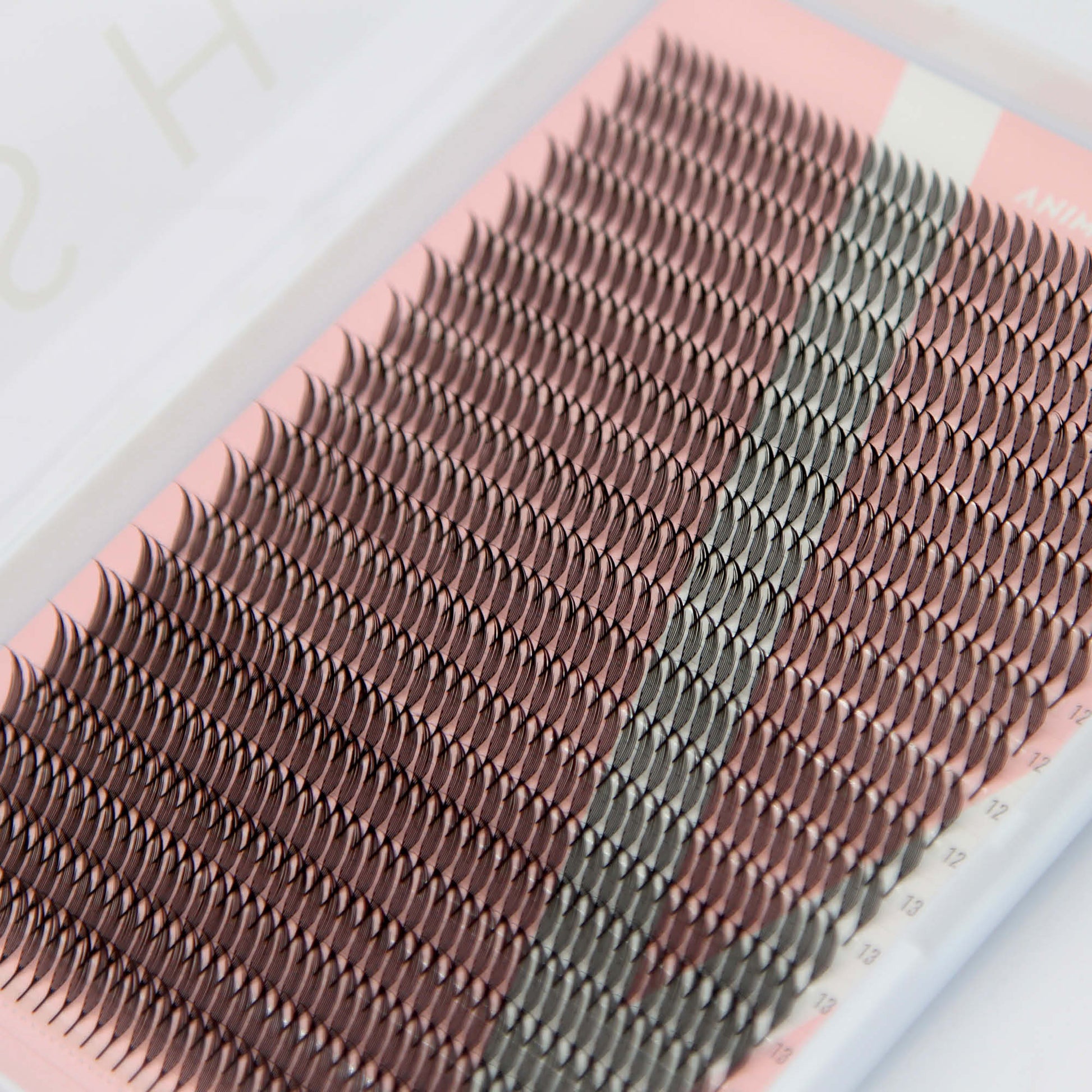 Anime Feather Spike - Dark Brown Lashes - 800 Fans