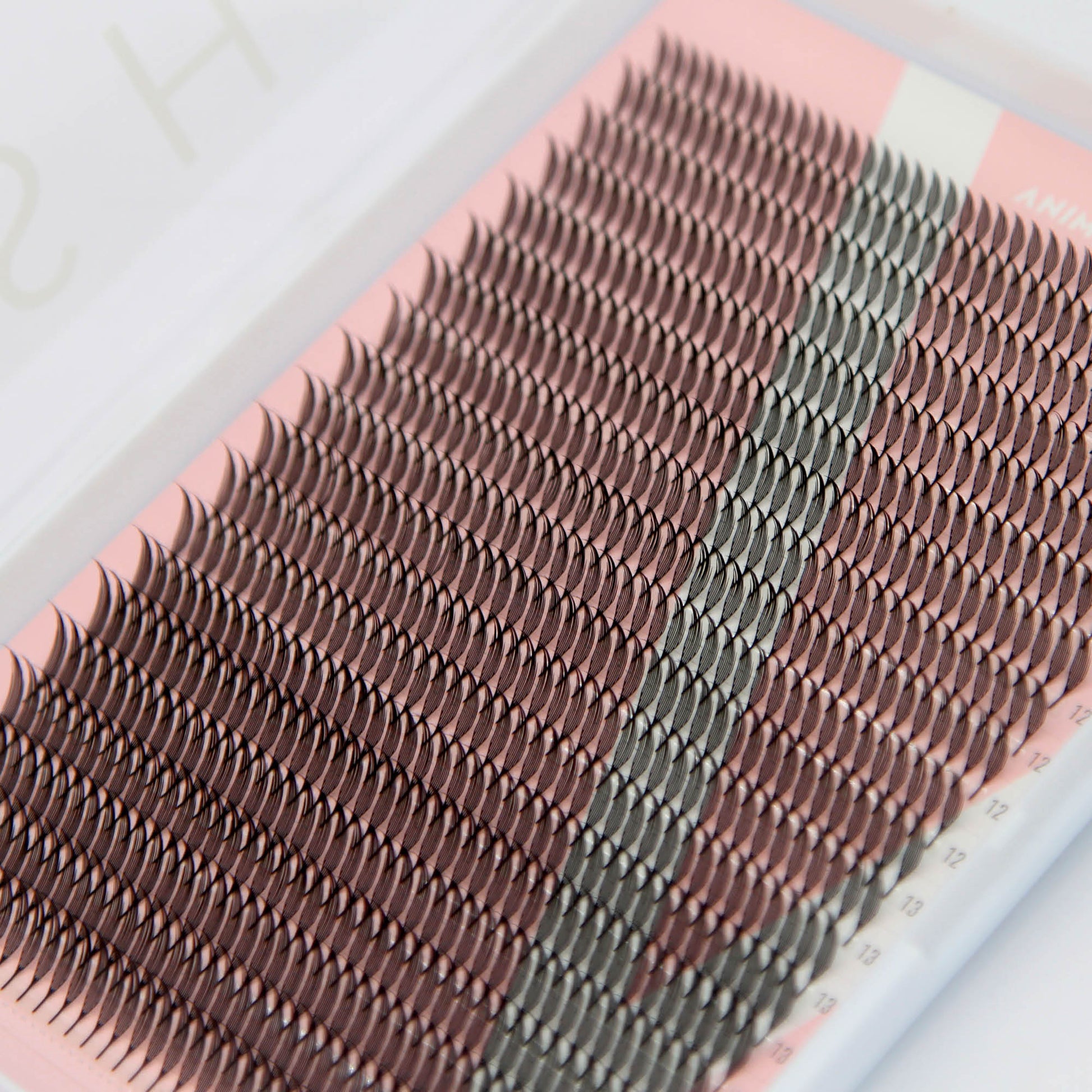 Anime Feather Spike Lashes - 800 Fans - One V Salon